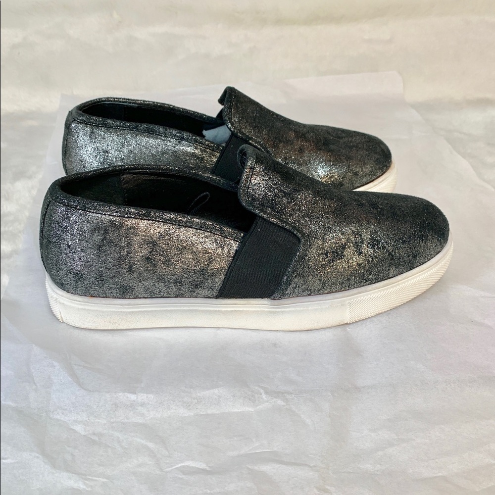 Steve Madden Ademar Slip-on Sneakers Size: 8.5M - Picture 3 of 5